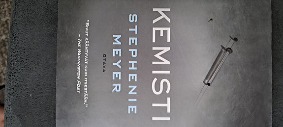 Stephenie Meyer Kemisti pokkari