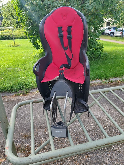 Hamax pyöränistuin