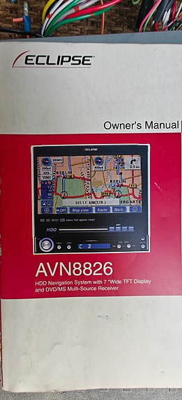 Eclipse AVN8826 autonavigaattori ja soitin 7" näytöllä