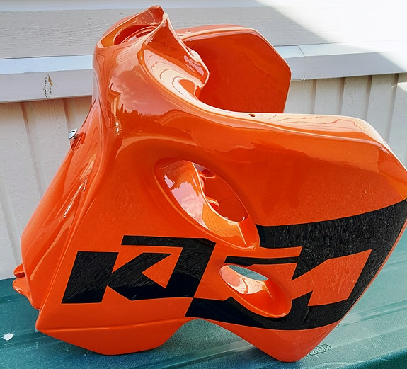 Polttoainetankki KTM LC4 enduro
