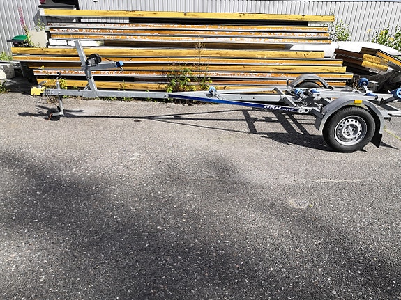 AKU  venetraileri vedetty 500 kilometriä
