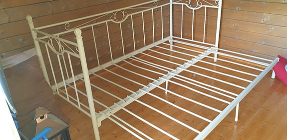 Levitettävä vuodesohva