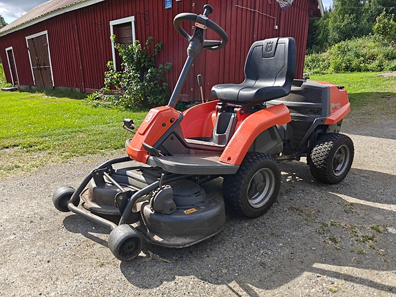 VARATTU Husqvarna R111B ruohonleikkuri