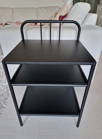 Ikea yöpöytä