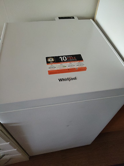 Whirlpool arkkupakastin valkoinen