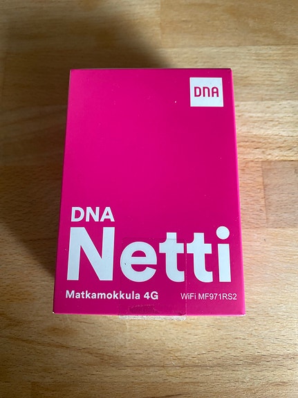 DNA Matkamokkula 4G WiFi MF971R reititin