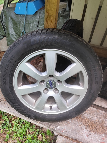 v60 volvo nastarenkaat
