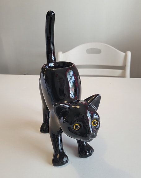 Musta kissa Partylite
