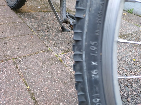Helkama Yoker 26" maastopyörä unisex