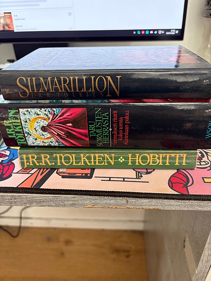 J. R. R. Tolkien Silmarillion, Taru sormusten herrasta ja Hobitti -kirjat