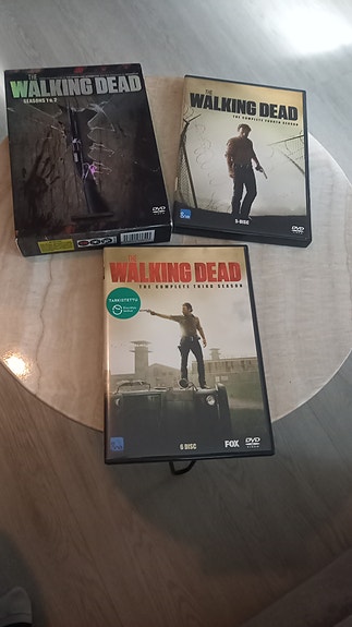 The Walking Dead DVD kaudet 1–4