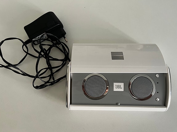 JBL On Tour kannettava kaiutin