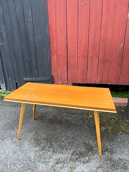 Vanha puu pöytä
