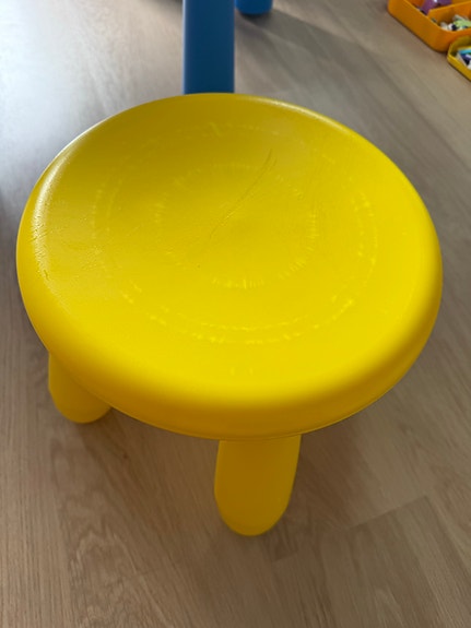 IKEA MAMMUT lastenjakkara keltainen