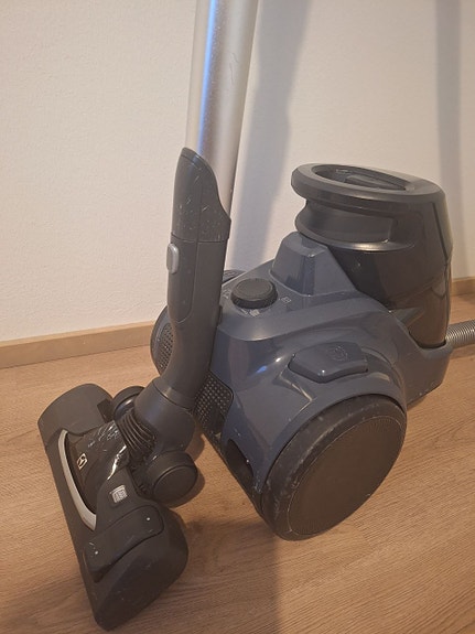 Pölynimuri Pölypussiton Electrolux
