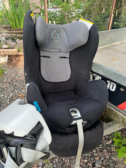 Kääntyvä Cybex turvaistuin 9–18 kg musta/harmaa