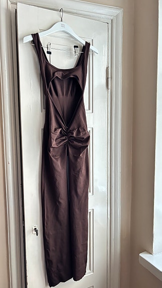 ruskea jumpsuit