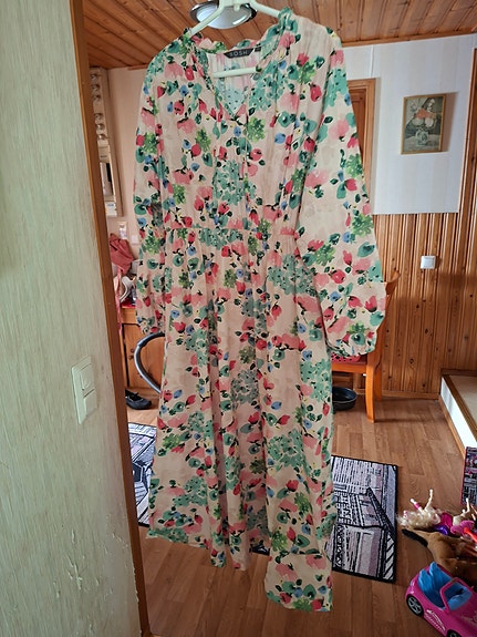 Noshin maxi mekko xxl
