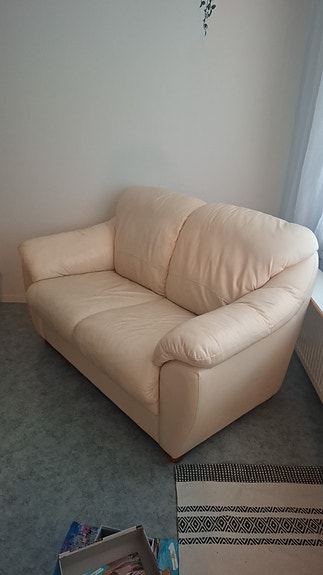 Annetaan 2 hengen sohva