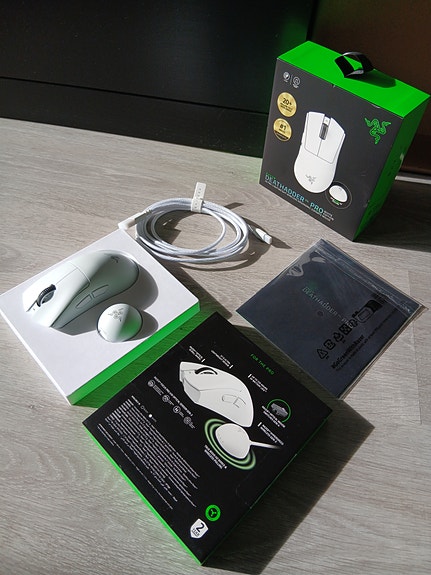 Razer Deathadder V4 Pro langaton hiiri