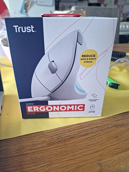 Trust Verto ergonominen hiiri valkoinen