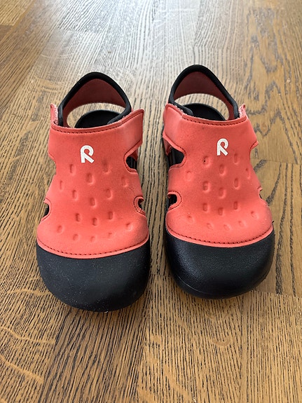 Reima uimasandaalit 28