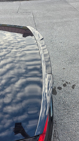 Audi A4 takaluukun spoileri musta