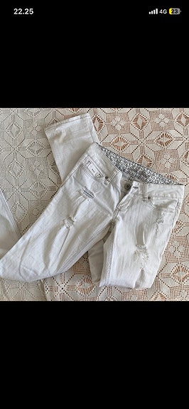 GUESS farkut