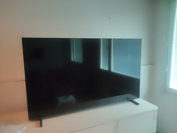 Samsung 55" älytelevisio, viikon vanha