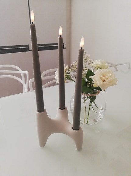 kynttilänjalka ja Led kynttilät