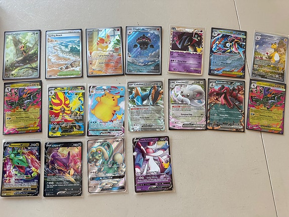 myydään harvinaisia Pokemon kortteja