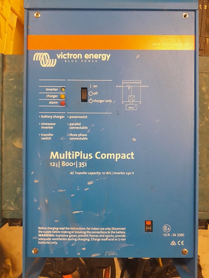 Victron Energy MultiPlus Compact 12/800/35 invertteri/laturi