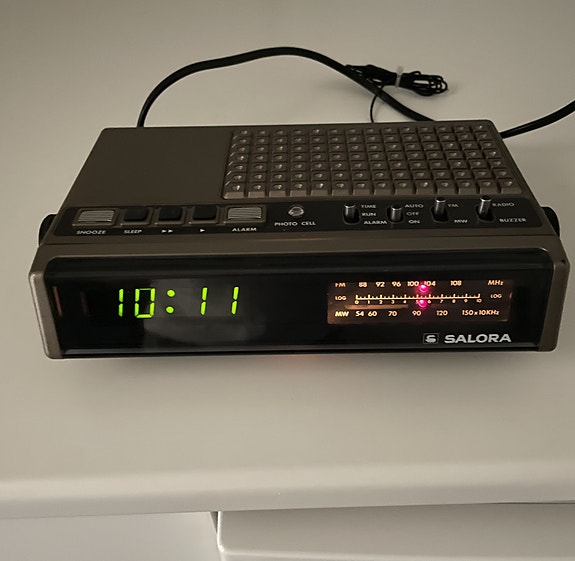Salora - kelloradio