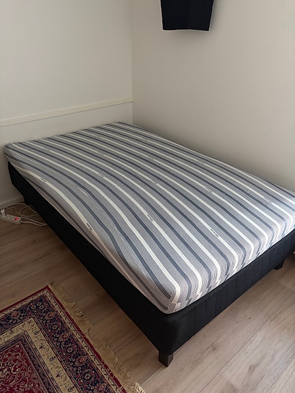 200 x 120 sänky hyvässä kunnossa (VARATTU)