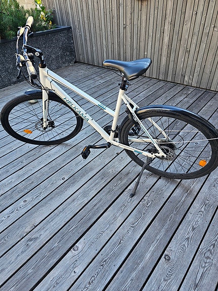 Helkama S500 naisten hybridipyörä