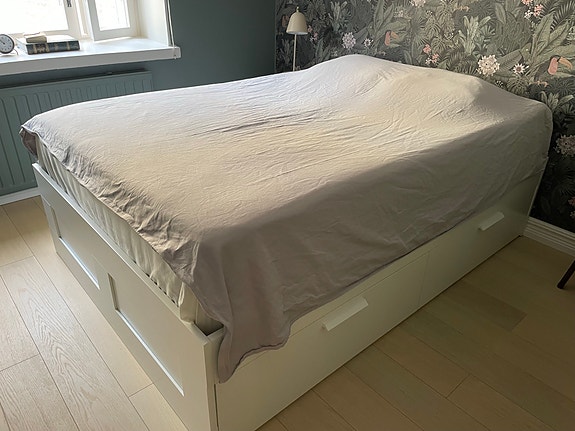 IKEA Brimnes sänky + patjat 140 cm