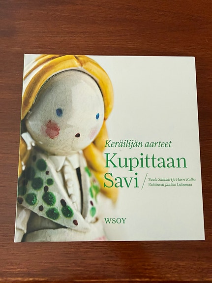 Keräilijän aarteet Kupittaan Savi -kirja hyväkuntoinen