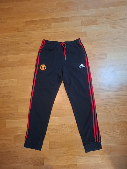 Adidas Manchester United verkkarit M musta