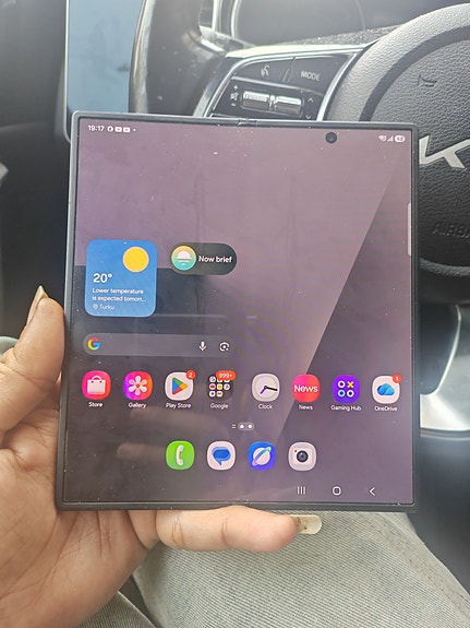 Samsung z fold 7 black coloure