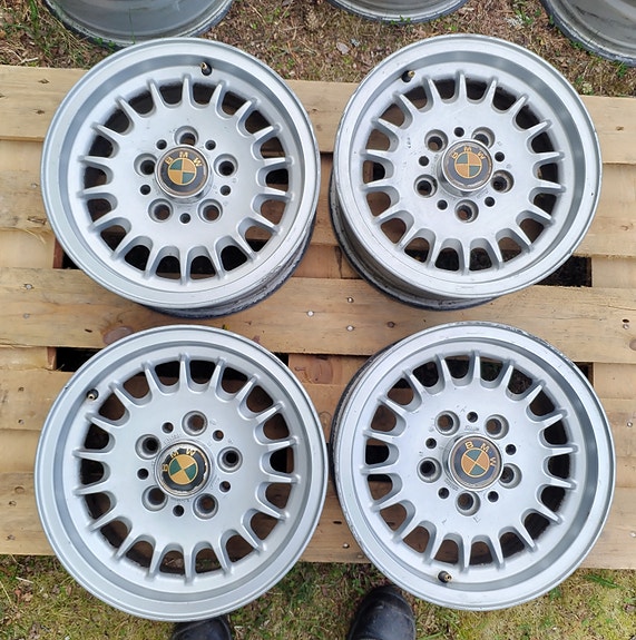 BMW alumiinivanteet e28/e23/e24