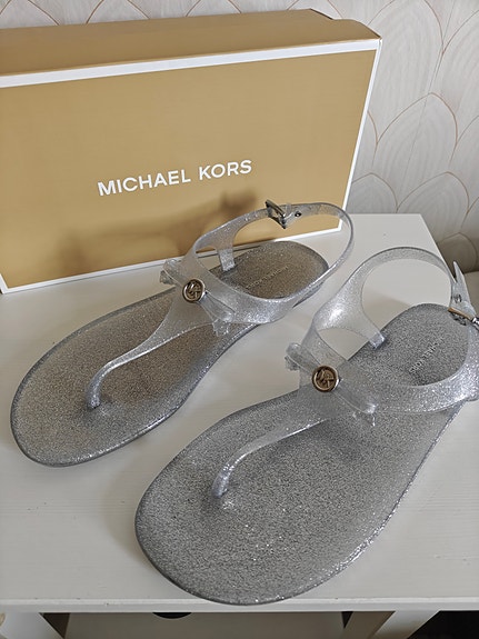 Michael Kors sandaalit