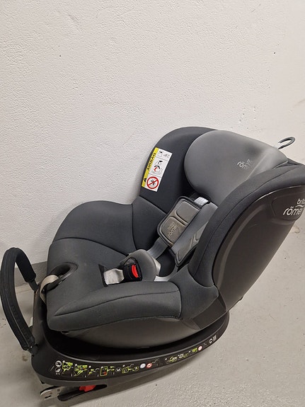 Britax Römer Dualfix 2 R (ISOFIX)