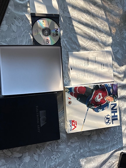 EA Sports NHL 98 PC-peli