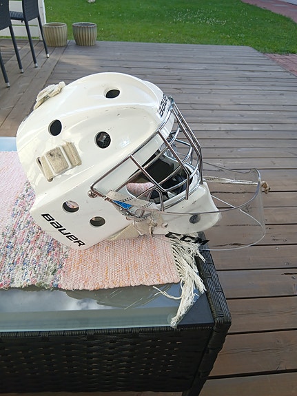 Bauer 930 jääkiekkomaalivahdin maski YTH 49–53,5 cm valkoinen