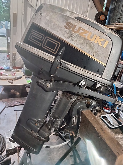 Suzuki 20 hv pitkäriki+kaukkari