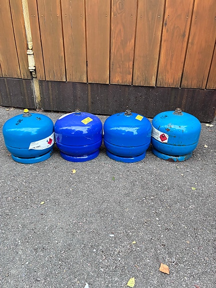 Siniset 2kg kaasupullot