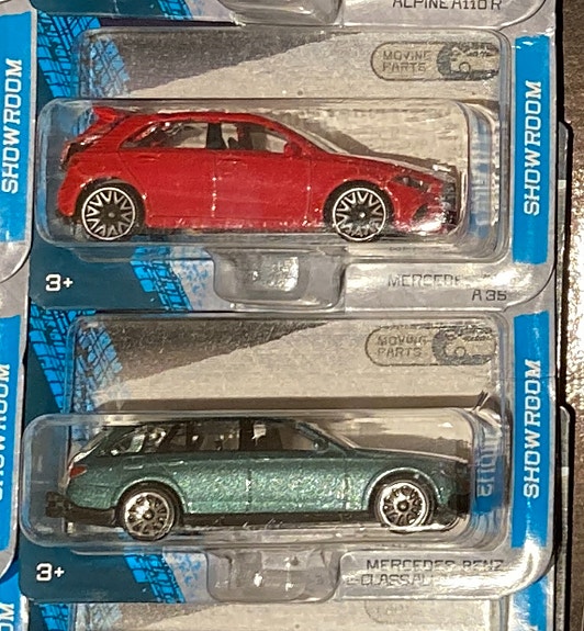 Majorette Showroom Mercedes-Benz A-Class ja Mercedes-Benz E-Class All Terrain