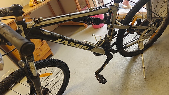 Täysjousto MTB