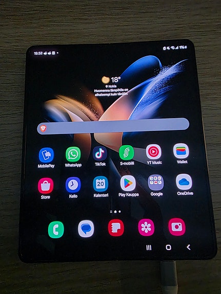 Samsung Galaxy Z Fold 4 256gt musta