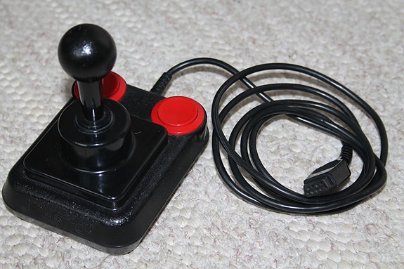 80-luku Amiga Commodore 64 Atari joystick Competition Pro peliohjain ilotikku